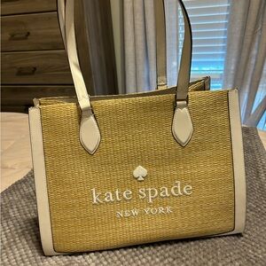Authentic Large Kate Spade Handbag. Used twice. New condition.